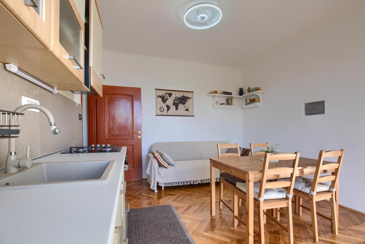 Apartma Dana M *