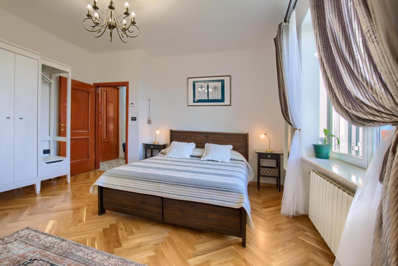 Dana M Apartma *